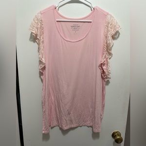 EUC Torrid pink t-shirt